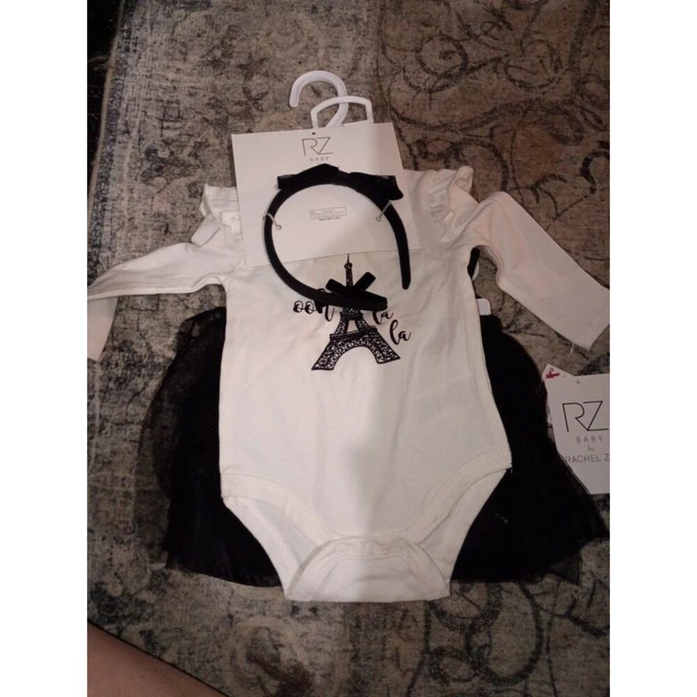 Brand new 4 piece girls outfit size 3-6 months-0564